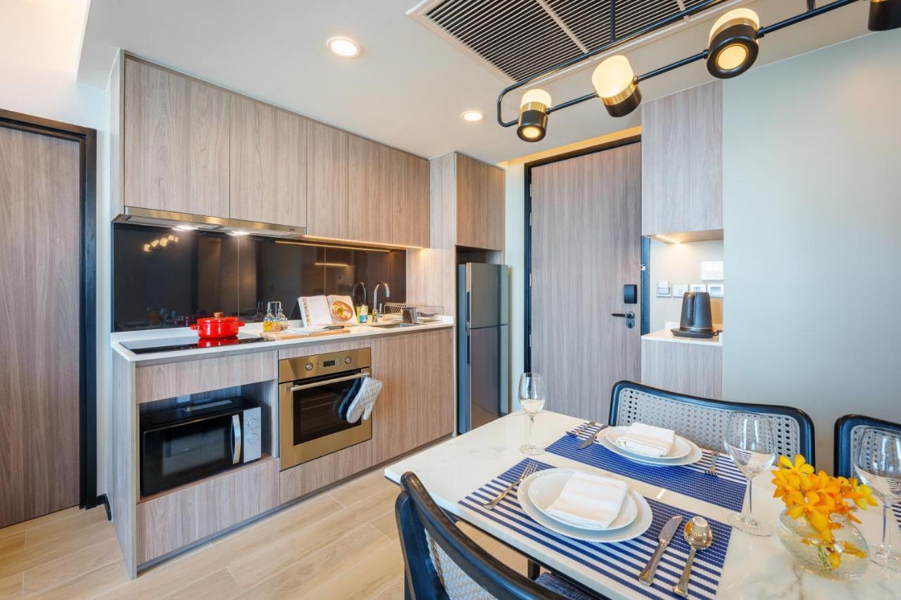 Somerset Pattaja Kültér fotó A kitchen in a serviced apartment in Singapore